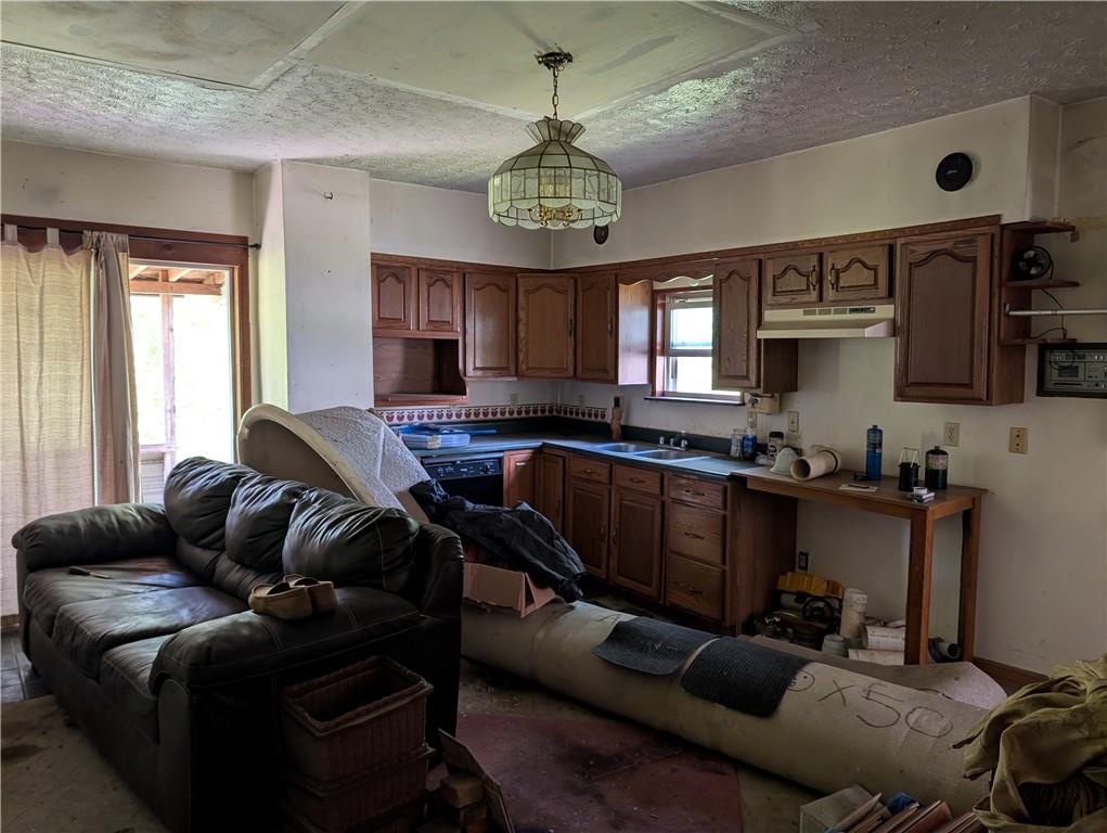 732 North Warren Avenue Apollo, PA 15613 - Photo 6 of 10