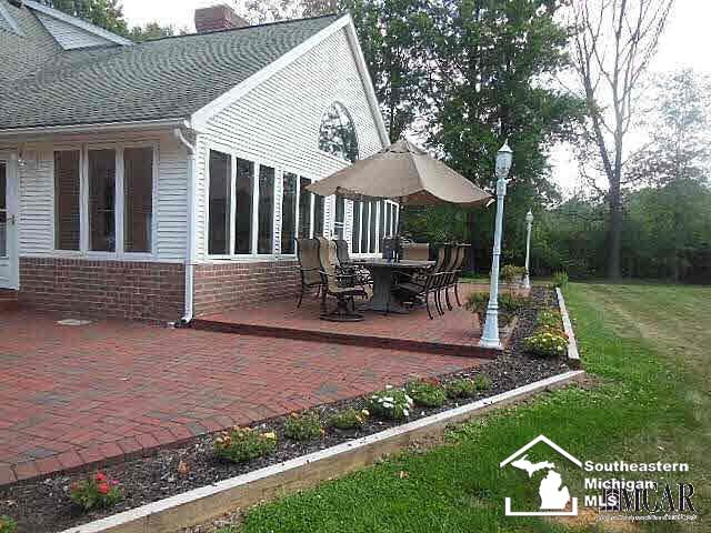 3737 West Erie Road Temperance, MI 48182 - Photo 9 of 34 21350610-8.JPG