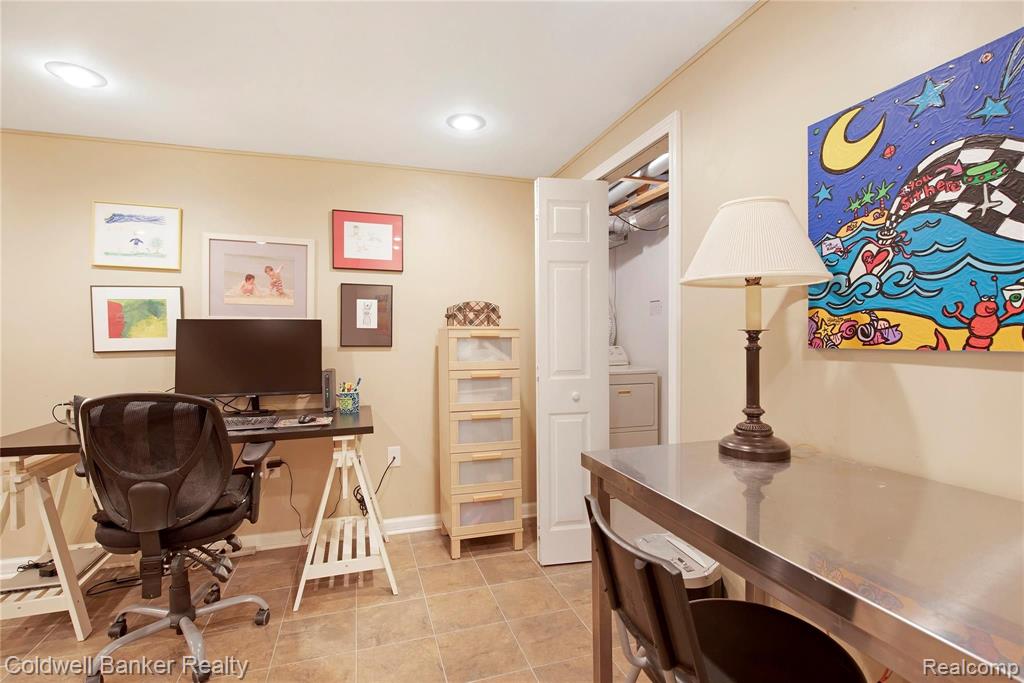 1314 Brook Lane Rochester Hills, MI 48306 - Photo 24 of 32