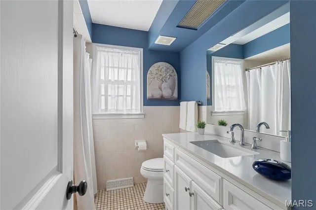 $385,000 | 2520 Fair Oaks Drive, St. Charles, MO 63301