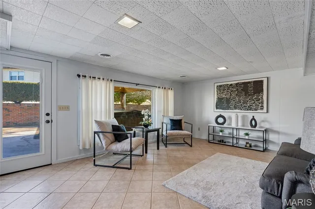 $385,000 | 2520 Fair Oaks Drive, St. Charles, MO 63301