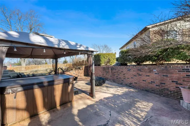 $385,000 | 2520 Fair Oaks Drive, St. Charles, MO 63301