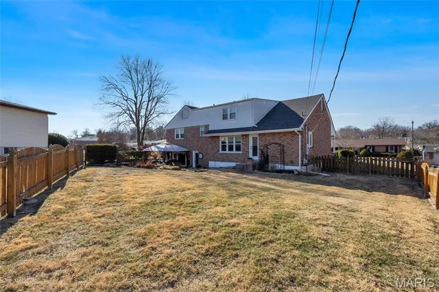 $385,000 | 2520 Fair Oaks Drive, St. Charles, MO 63301