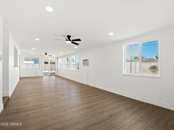 $565,000 | 684 West Carla Vista Drive, Chandler, AZ 85225