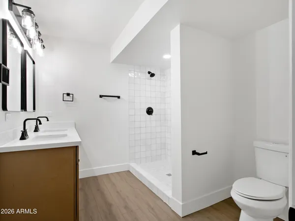 $565,000 | 684 West Carla Vista Drive, Chandler, AZ 85225