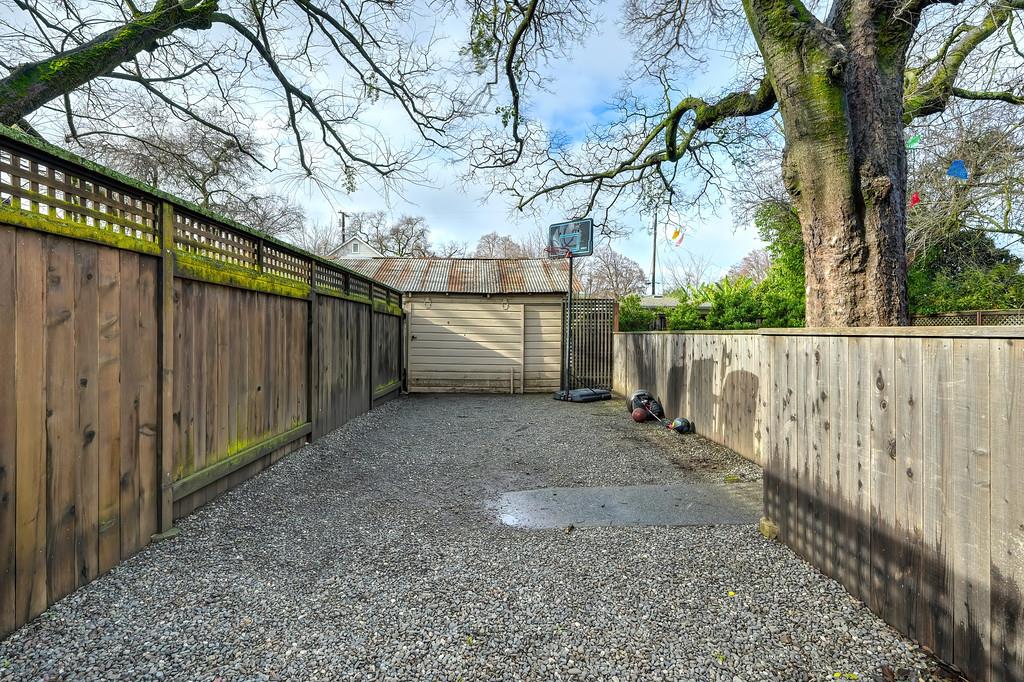 425 J Street Davis, CA 95616 - Photo 18 of 54