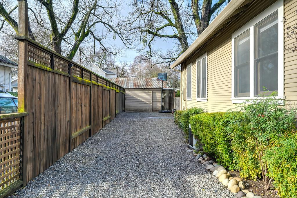 425 J Street Davis, CA 95616 - Photo 19 of 54