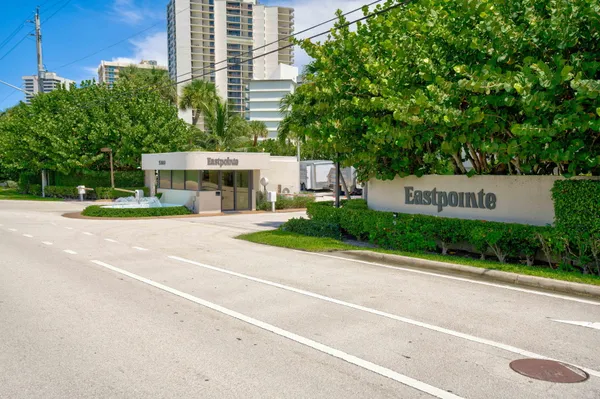 $4,600 | 5380 North Ocean Drive, Unit 11A, Riviera Beach, FL 33404