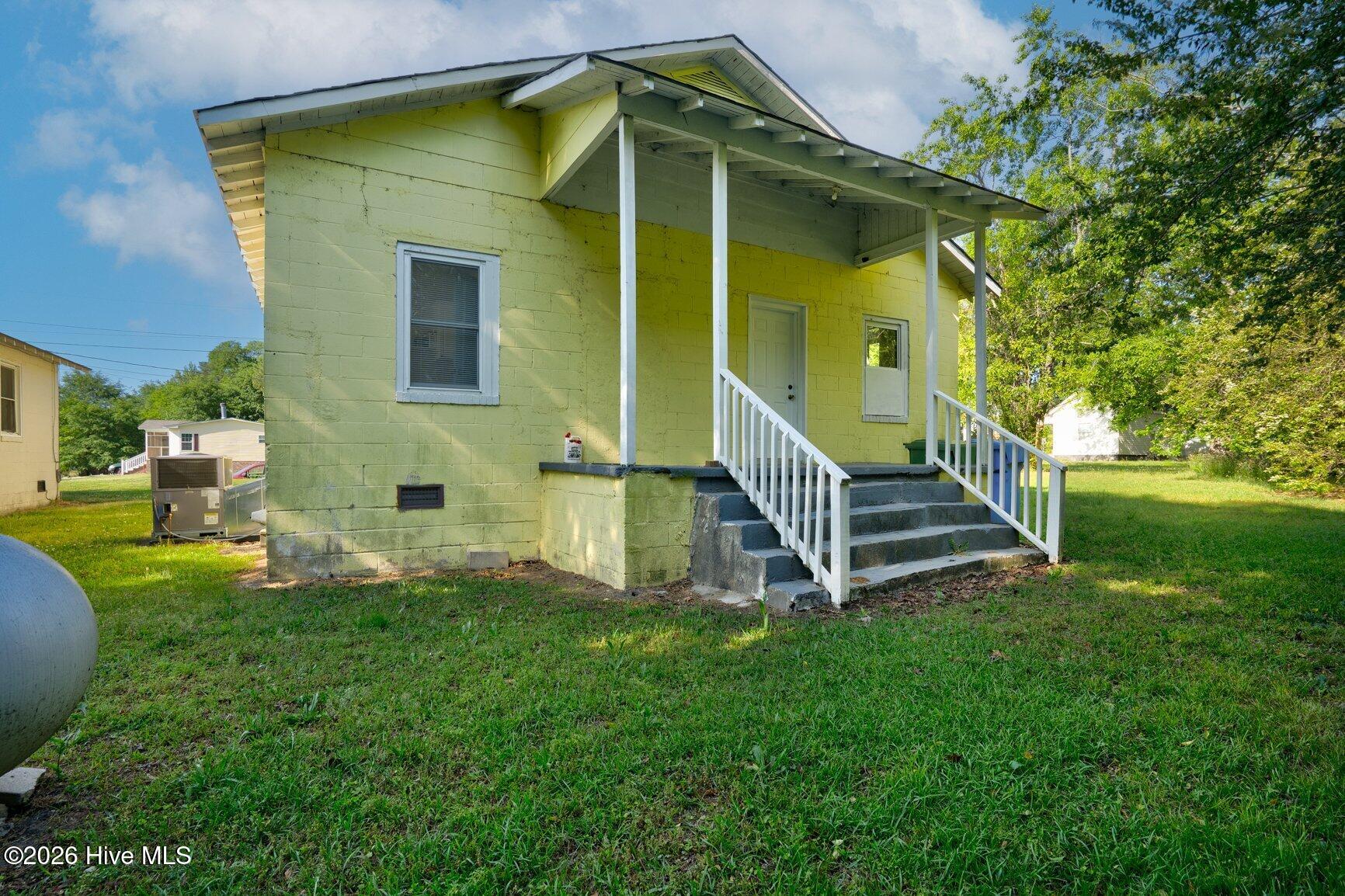 307 Irwin Street Pinetops, NC 27864 - Photo 17 of 21 Rear porch