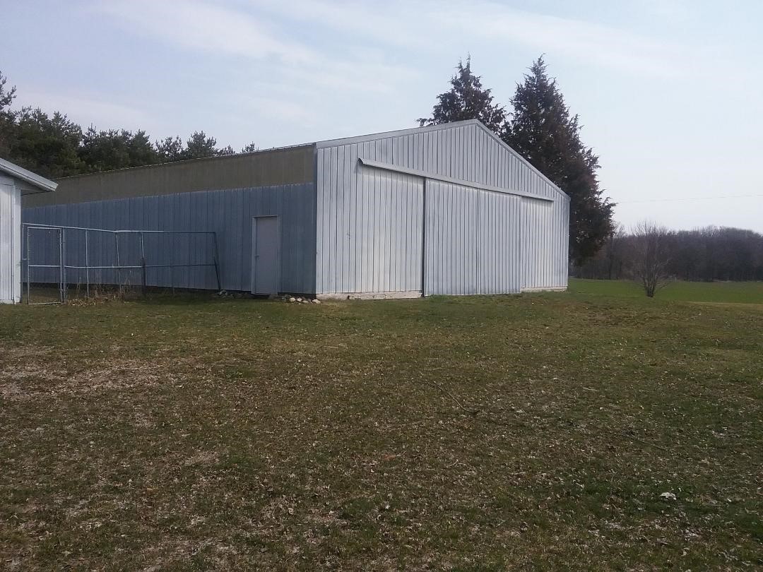 515 South Vernon Road Corunna, MI 48817 - Photo 5 of 22 21435705-4.JPG