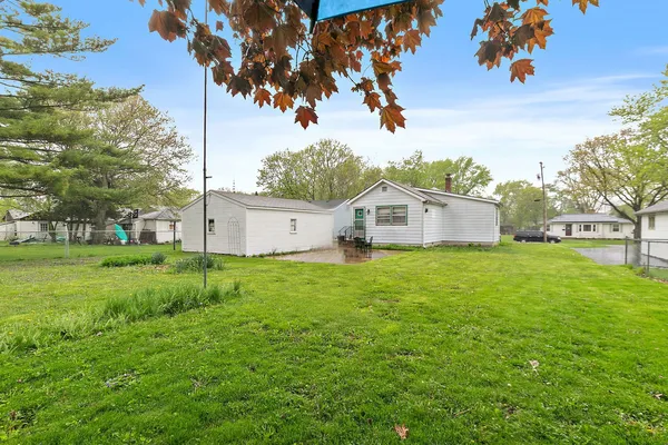 $199,900 | 148 Holly Street, DeKalb, IL 60115