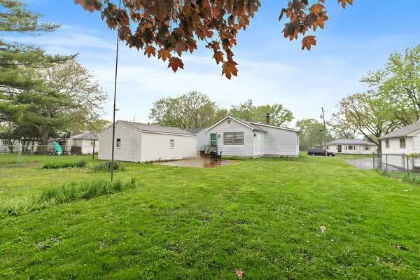 $199,900 | 148 Holly Street, DeKalb, IL 60115