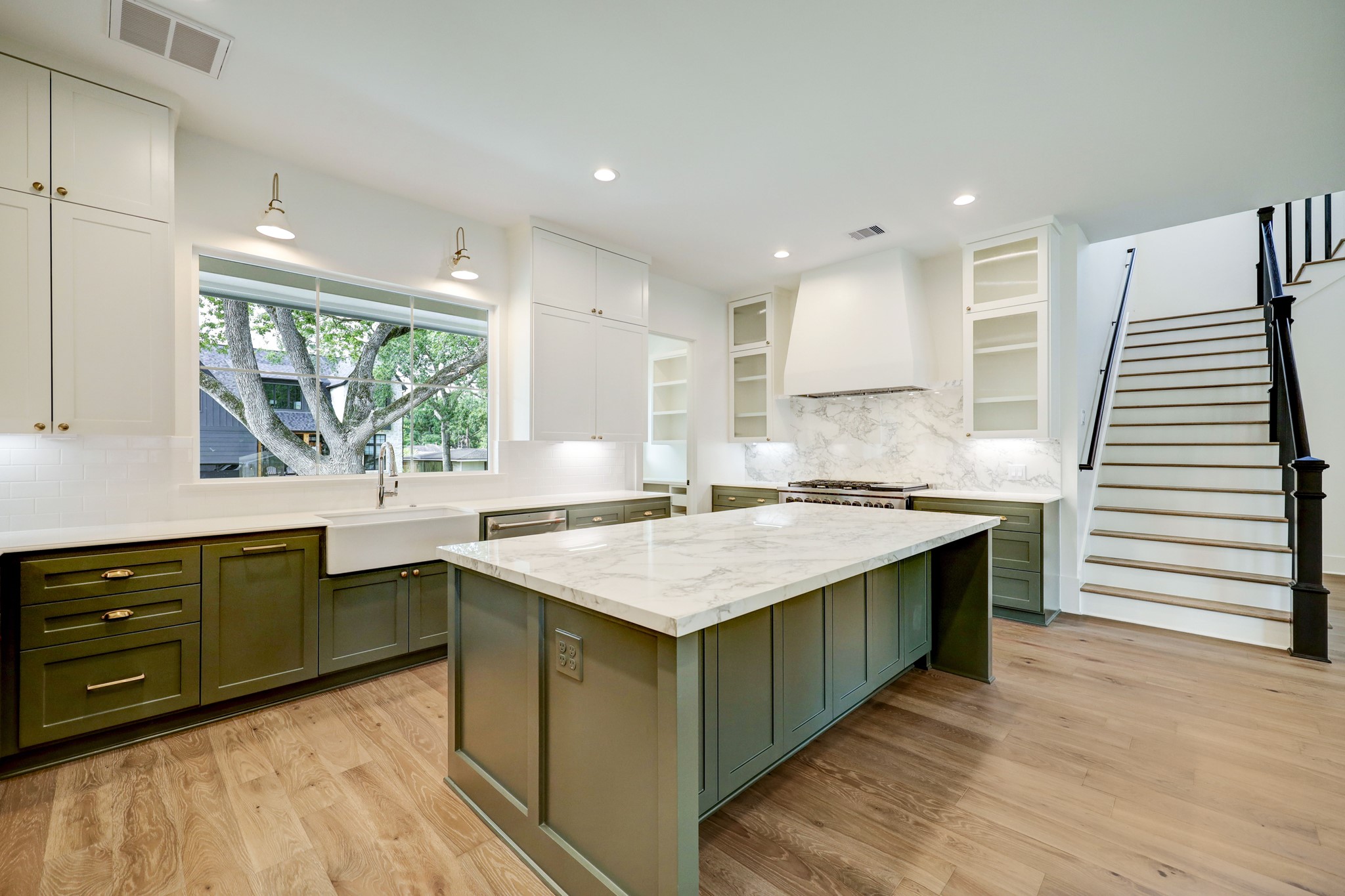 1510 Chantilly Lane Houston, TX 77018 - Photo 13 of 50 KITCHEN - Previous work by the builder, not representation of current build.