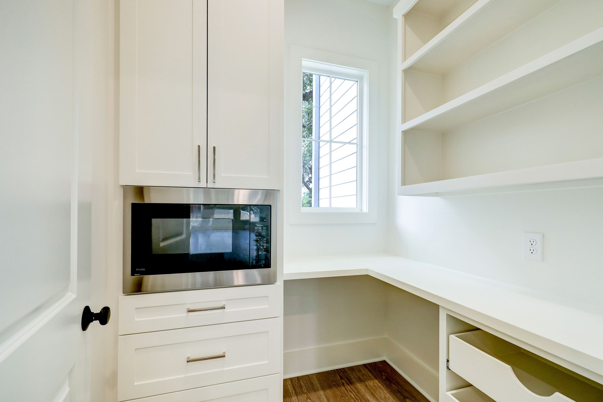 1510 Chantilly Lane Houston, TX 77018 - Photo 16 of 50 PANTRY - Previous work by the builder, not representation of current build.