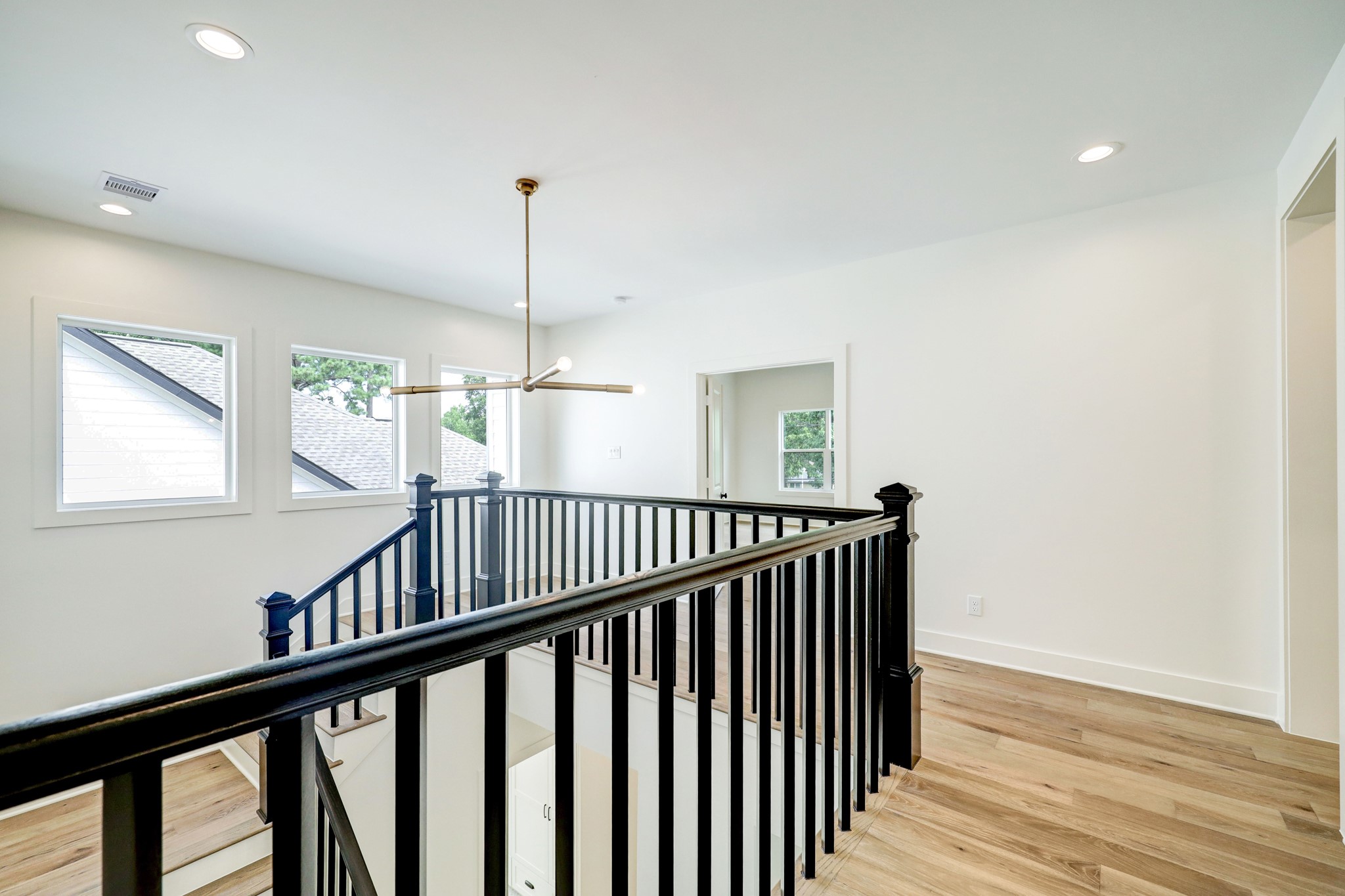 1510 Chantilly Lane Houston, TX 77018 - Photo 17 of 50 SECOND FLOOR LANDING - Previous work by the builder, not representation of current build.