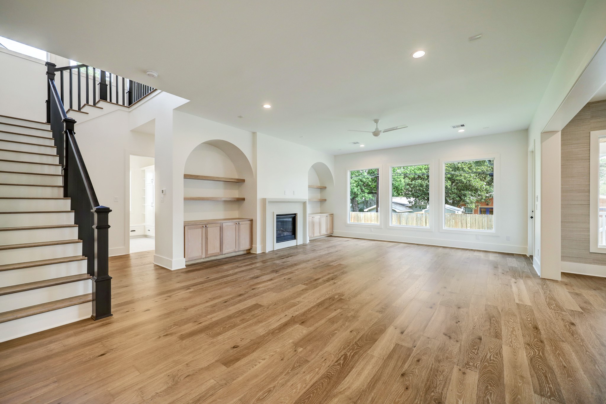 1510 Chantilly Lane Houston, TX 77018 - Photo 9 of 50 Living room - Previous work by the builder, not representation of current build.