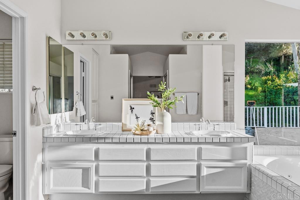 1615 Orchard Wood Road Encinitas, CA 92024 - Photo 31 of 38