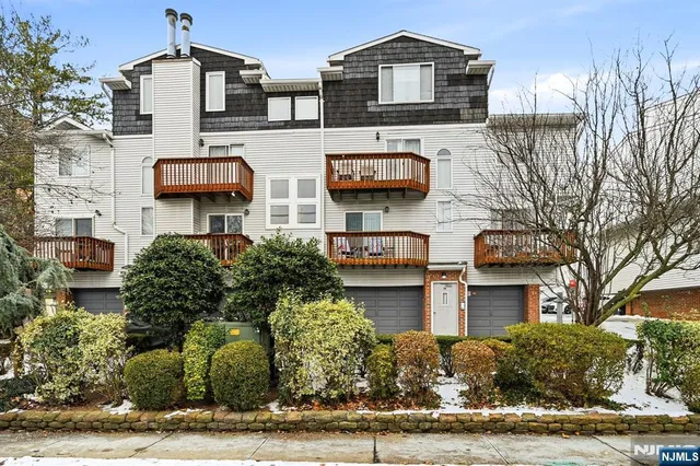 $395,000 | 31 Fairmount Avenue, Unit 16A, Hackensack, NJ 07601