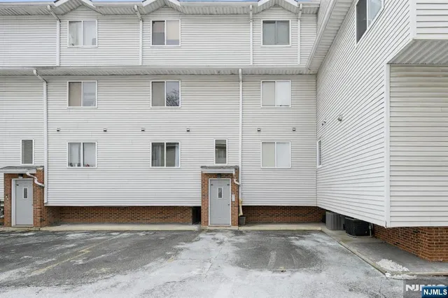 $395,000 | 31 Fairmount Avenue, Unit 16A, Hackensack, NJ 07601