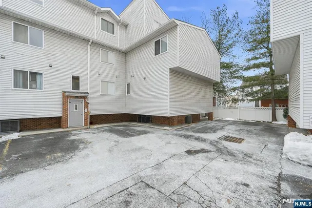 $395,000 | 31 Fairmount Avenue, Unit 16A, Hackensack, NJ 07601