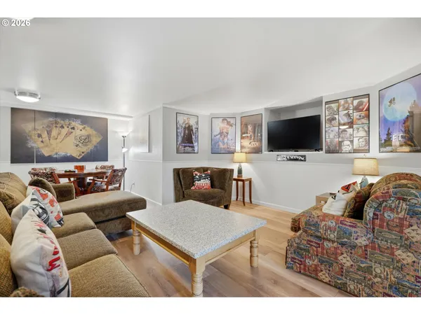 $1,045,000 | 120 Bella Beach Drive, Depoe Bay, OR 97341