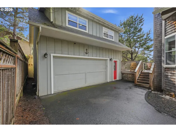 $1,045,000 | 120 Bella Beach Drive, Depoe Bay, OR 97341