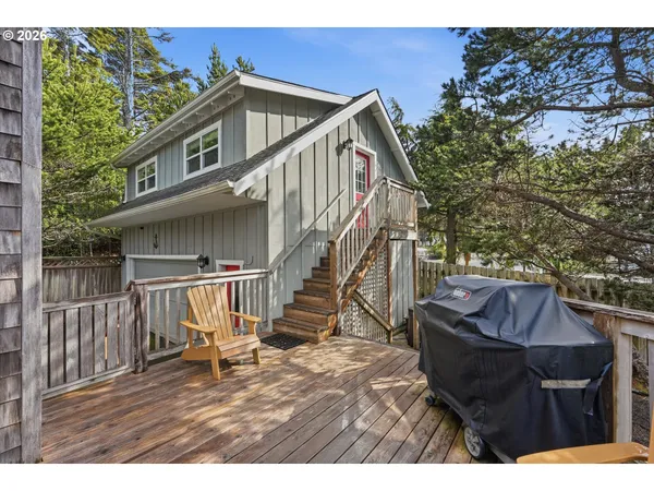 $1,045,000 | 120 Bella Beach Drive, Depoe Bay, OR 97341