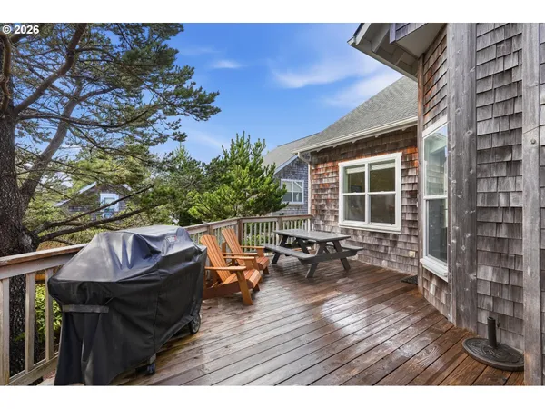 $1,045,000 | 120 Bella Beach Drive, Depoe Bay, OR 97341