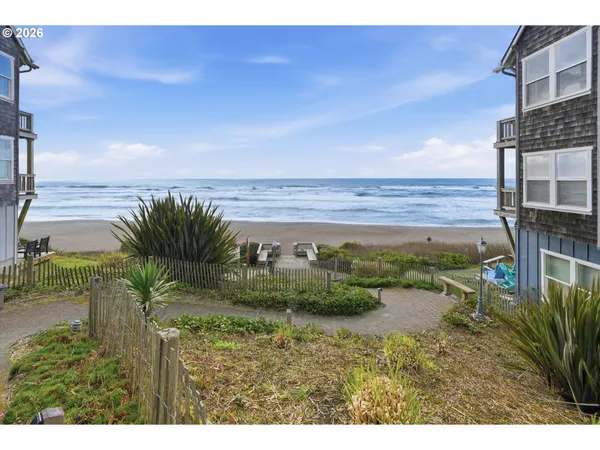 $1,045,000 | 120 Bella Beach Drive, Depoe Bay, OR 97341