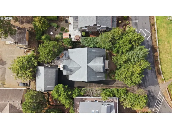 $1,045,000 | 120 Bella Beach Drive, Depoe Bay, OR 97341