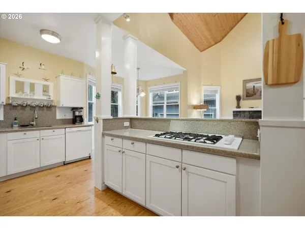 $1,045,000 | 120 Bella Beach Drive, Depoe Bay, OR 97341