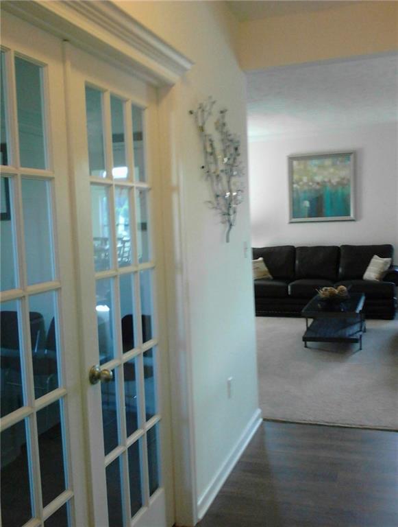 213 West Country Barn Road Houston, PA 15342 - Photo 9 of 17 Entry and den (stock photo)