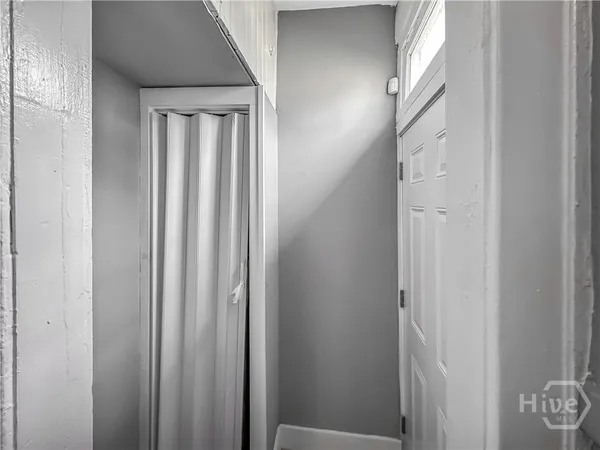 $2,300 | 607 East 37th Street, Savannah, GA 31401