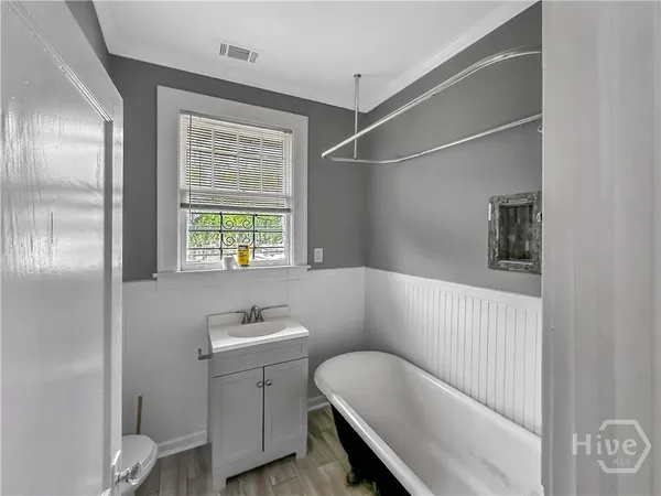 $2,300 | 607 East 37th Street, Savannah, GA 31401