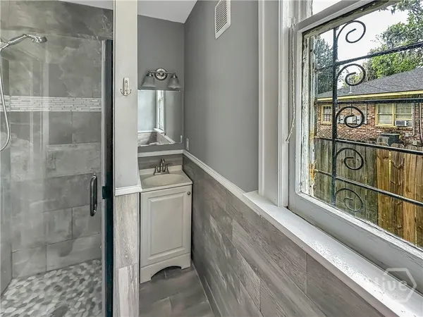 $2,300 | 607 East 37th Street, Savannah, GA 31401