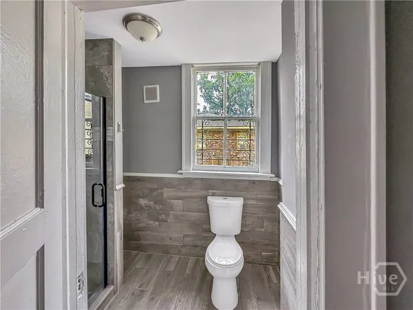 $2,300 | 607 East 37th Street, Savannah, GA 31401