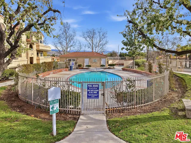 $488,000 | 19834 Sandpiper Place, Unit 64, Newhall, CA 91321