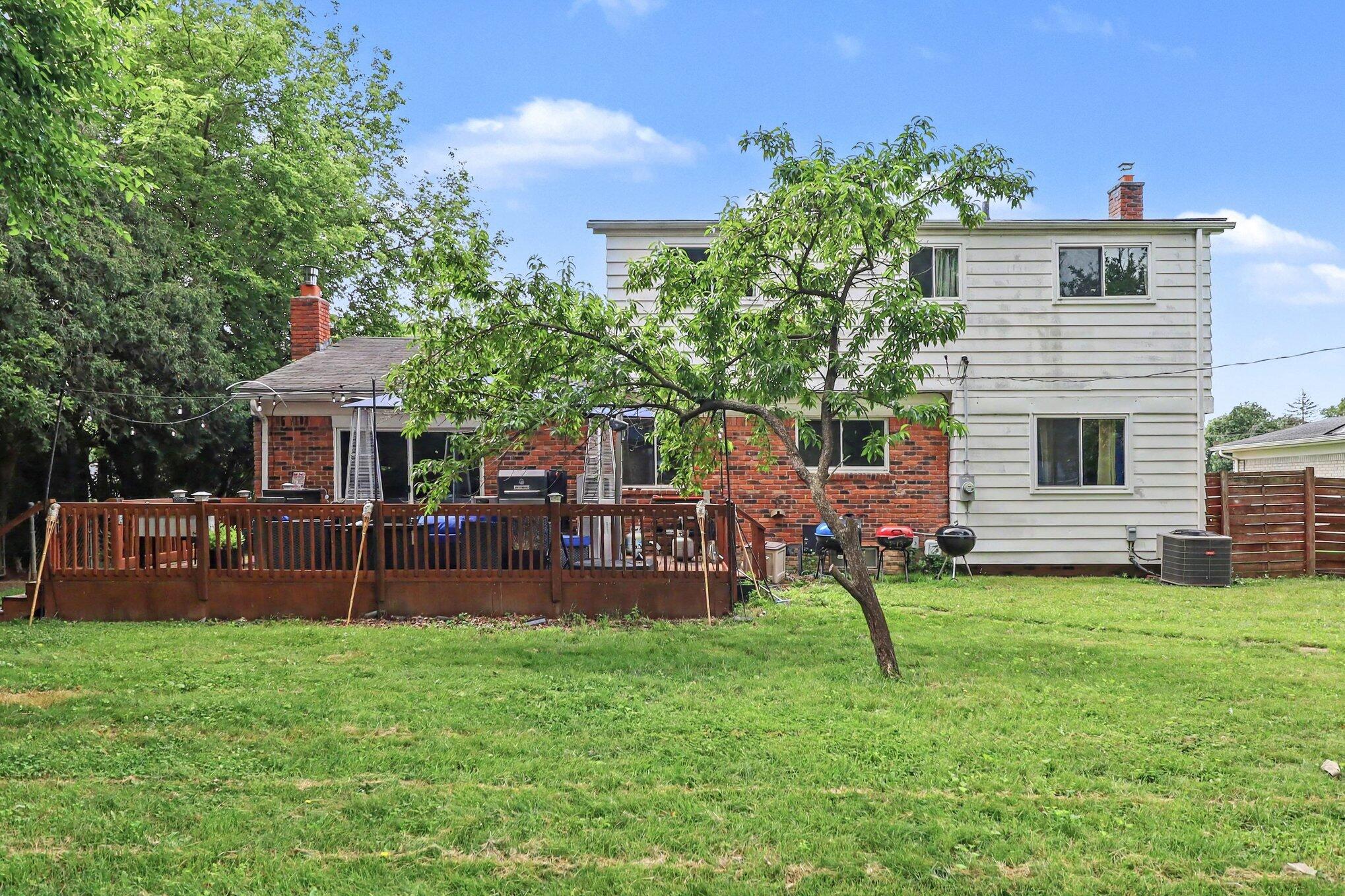 16360 Rutherland Street East Southfield, MI 48076 - Photo 23 of 29 031_file_9583