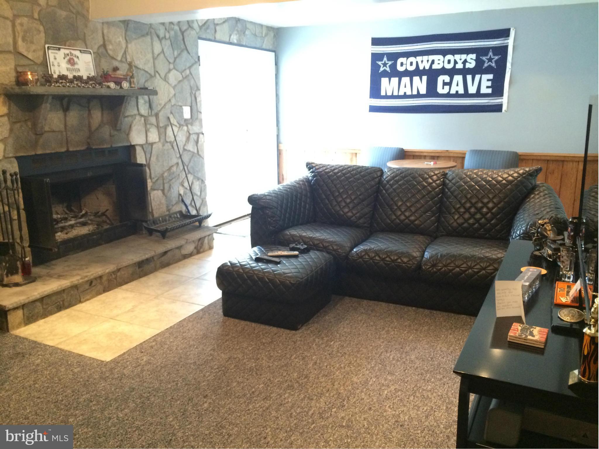 131 Old Waterloo Road Boyce, VA 22620 - Photo 24 of 30 Family Room