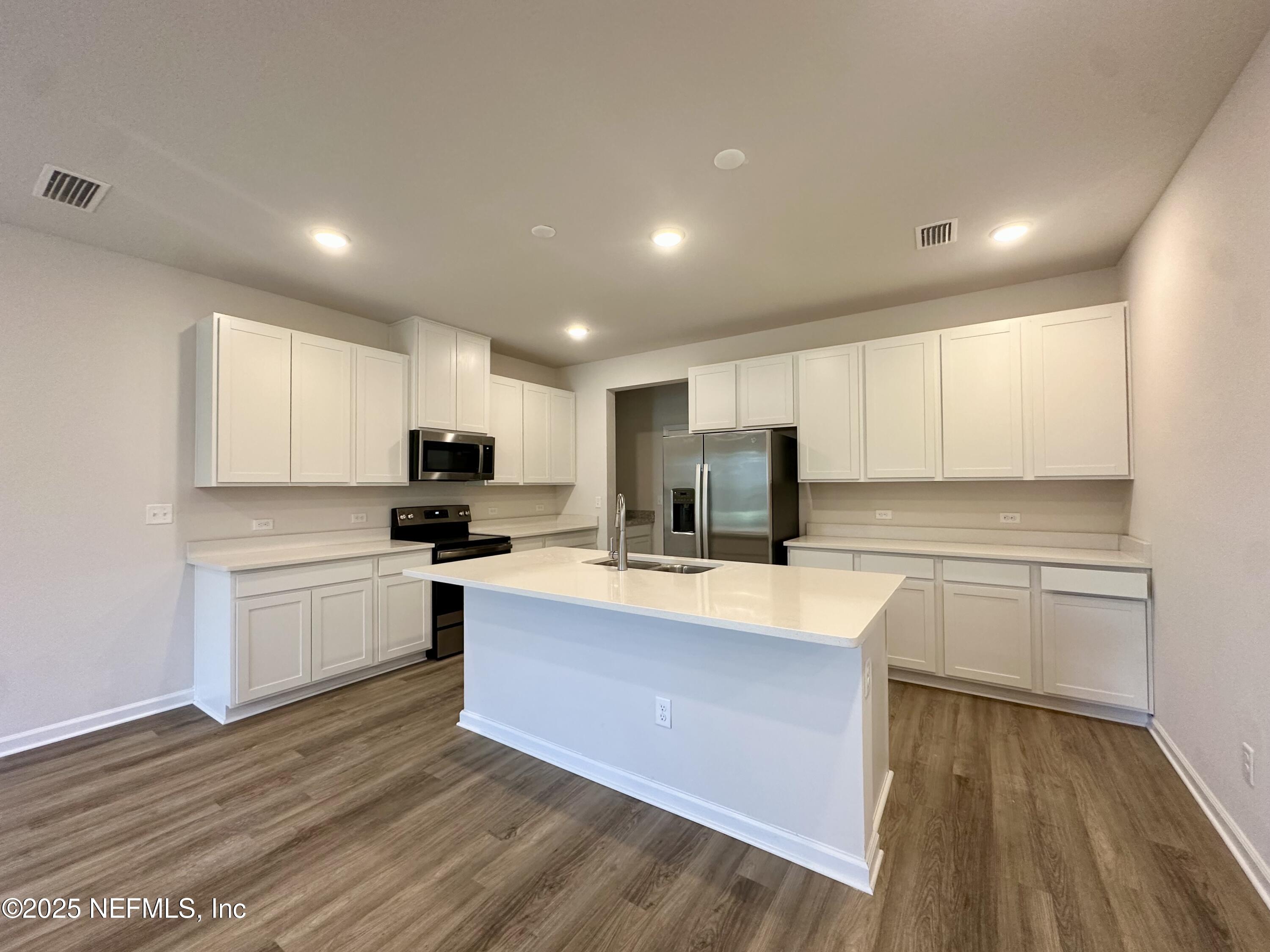 1375 High Falls Drive Jacksonville, FL 32205 - Photo 4 of 15 IMG_7511