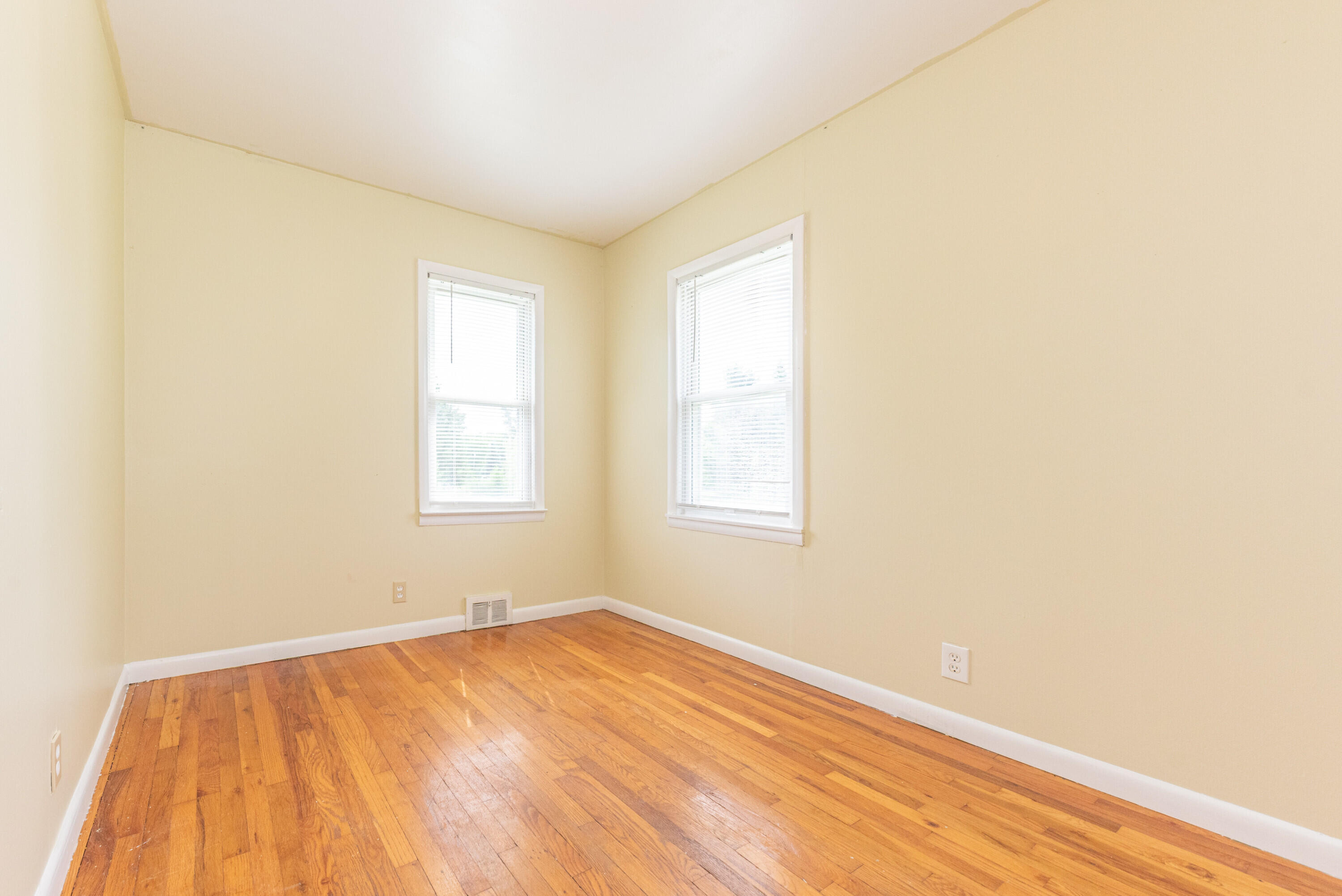 6637 Hitchingham Road Ypsilanti, MI 48197 - Photo 12 of 21 012_6
