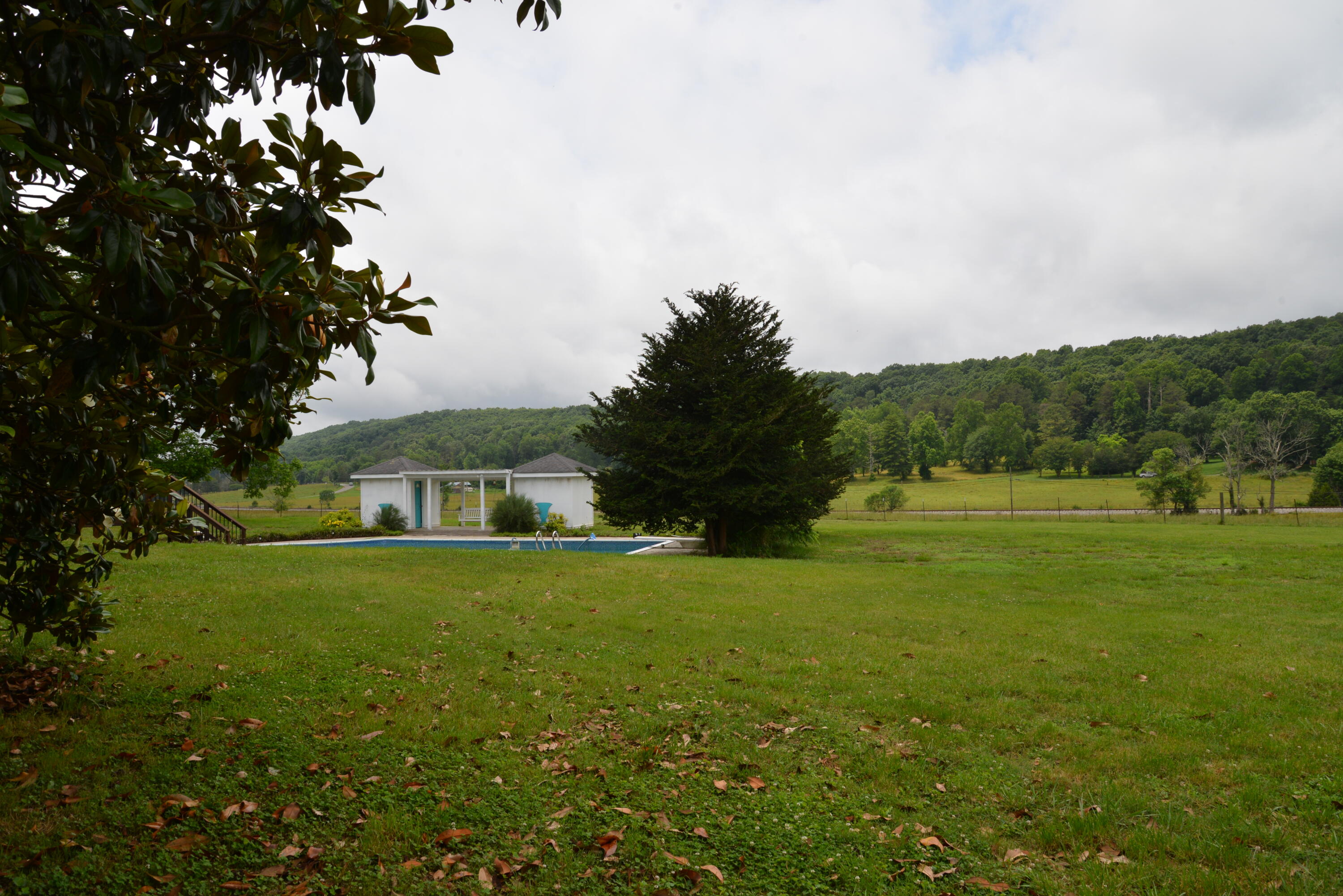 6396 Blue Springs Road Cleveland, TN 37311 - Photo 20 of 23 In-ground Pool
