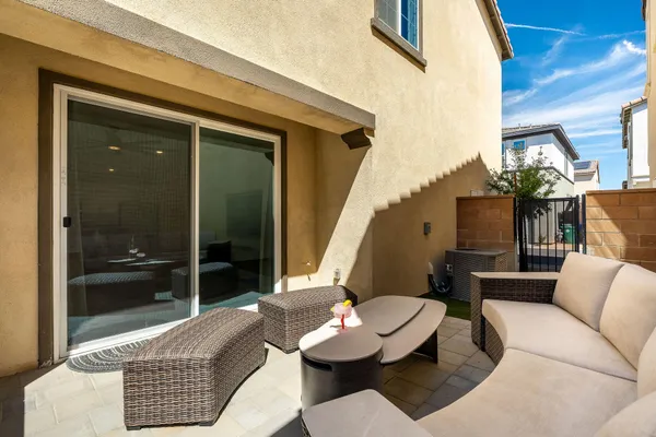 a view of a yard with palm tree