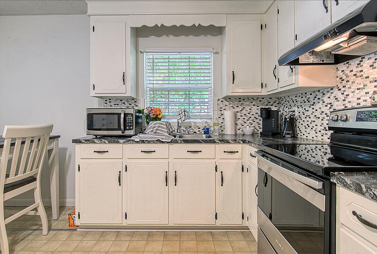301 State Rd S-8-410 Moncks Corner, SC 29461 - Photo 11 of 32 CREM_301 Horseshoe Rd_029