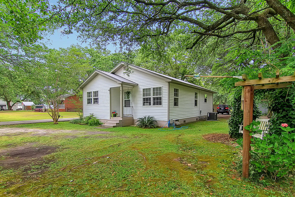 301 State Rd S-8-410 Moncks Corner, SC 29461 - Photo 3 of 32 CREM_301 Horseshoe Rd_003
