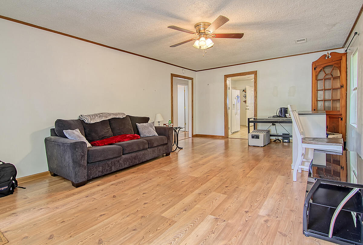 301 State Rd S-8-410 Moncks Corner, SC 29461 - Photo 6 of 32 CREM_301 Horseshoe Rd_033