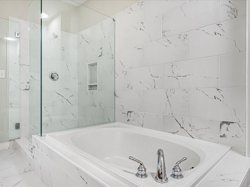 710 Cosmopolitan Drive Northeast, Unit 710 Atlanta, GA 30324 - Photo 23 of 35