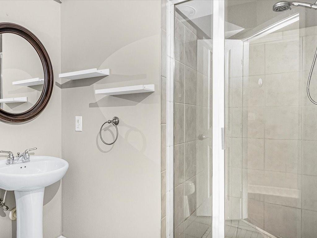 710 Cosmopolitan Drive Northeast, Unit 710 Atlanta, GA 30324 - Photo 30 of 35