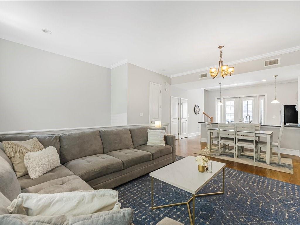 710 Cosmopolitan Drive Northeast, Unit 710 Atlanta, GA 30324 - Photo 6 of 35