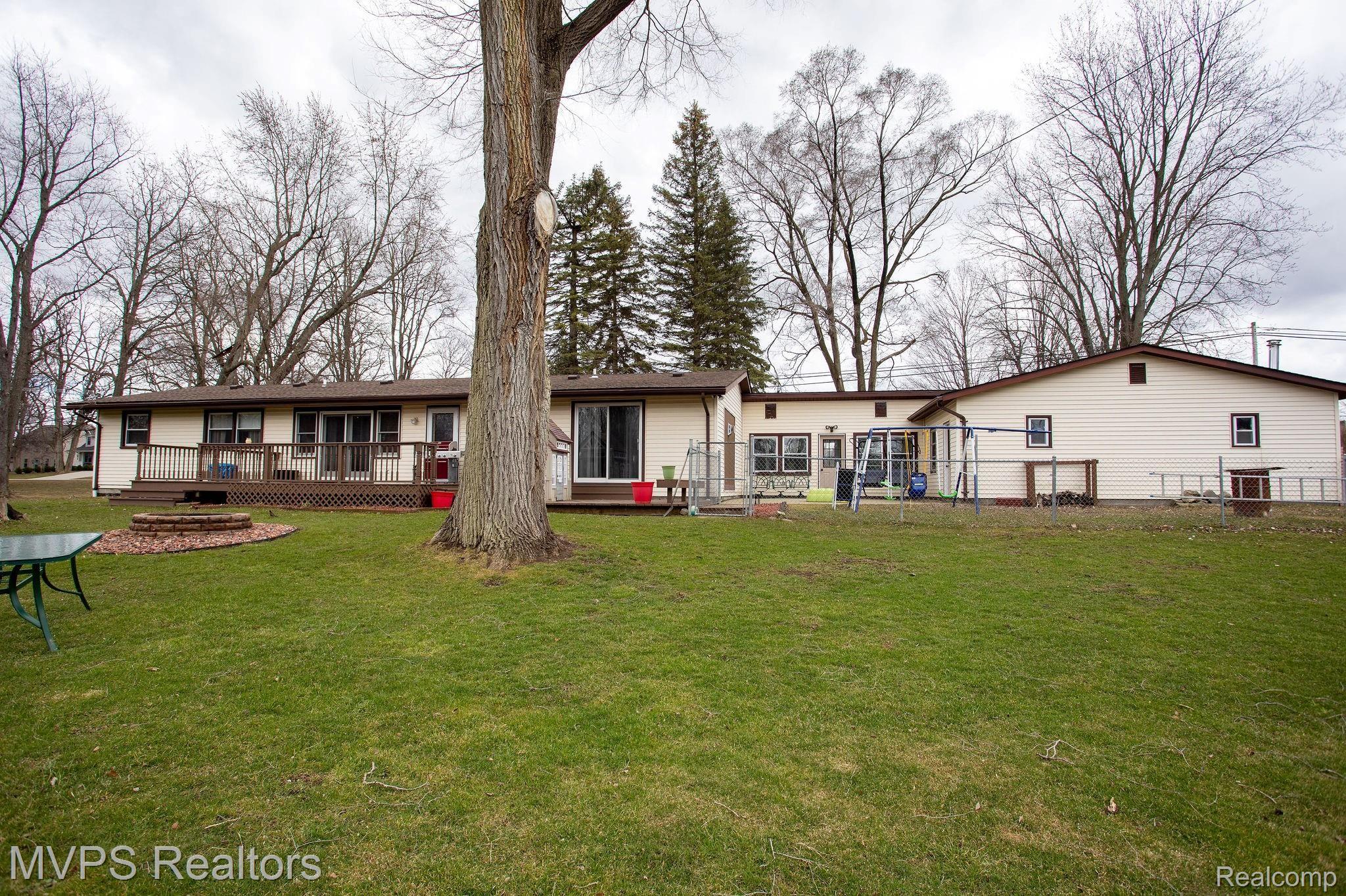 7843 Almont Road Almont, MI 48003 - Photo 35 of 36 111A1802.jpg